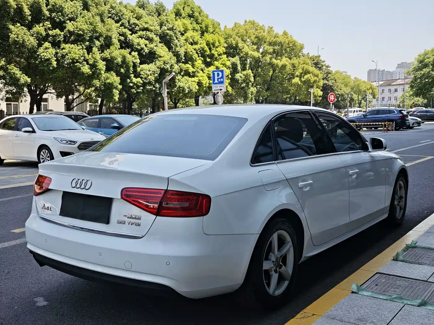 Audi A4L 2013 35 TFSI Automatic Standard фото 8