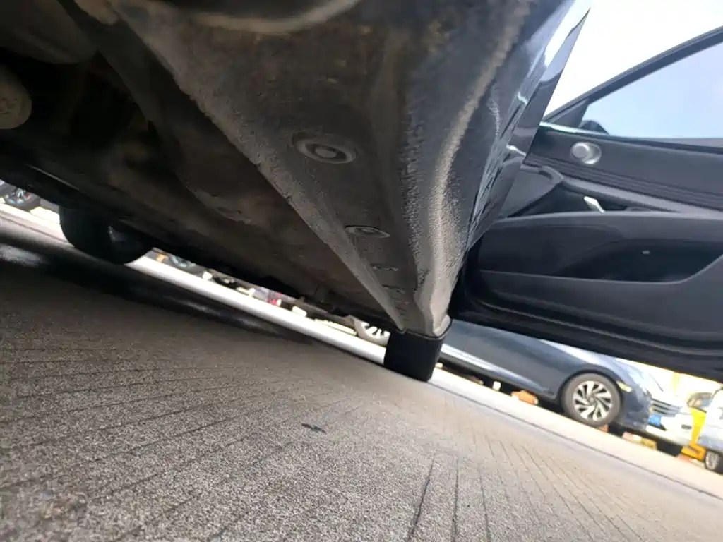Hyundai Elantra 2021 1.5L CVT GLX Elite Edition фото 21