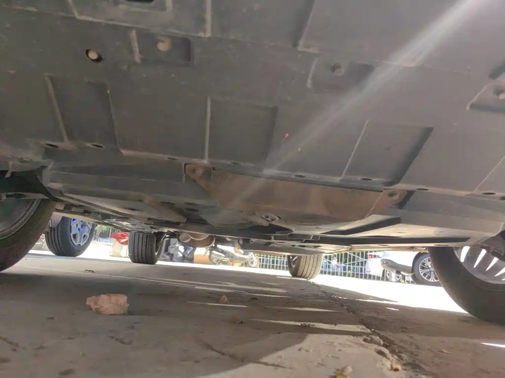 Фото 22 - Changan CS95
