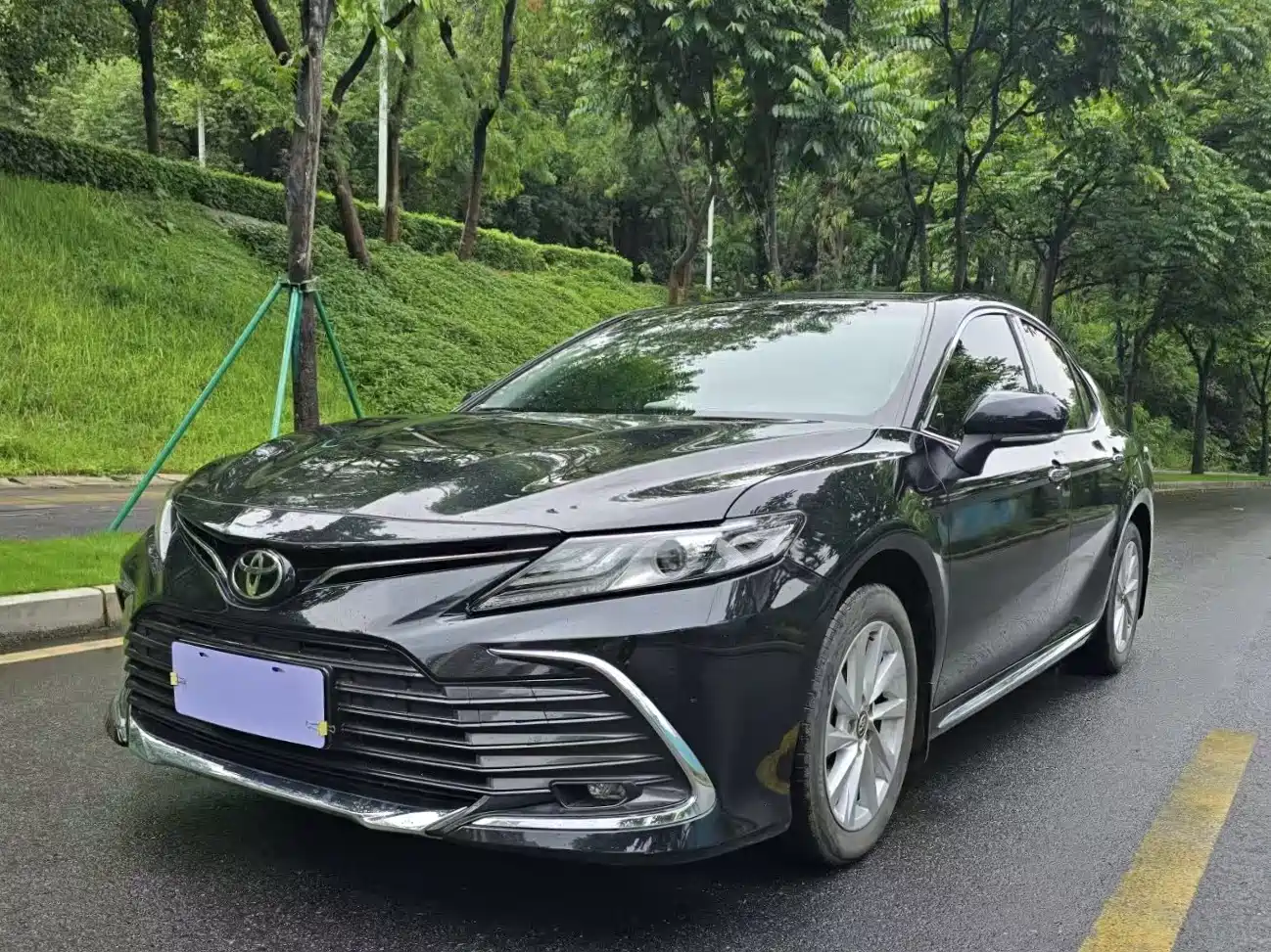 TOYOTA CAMRY