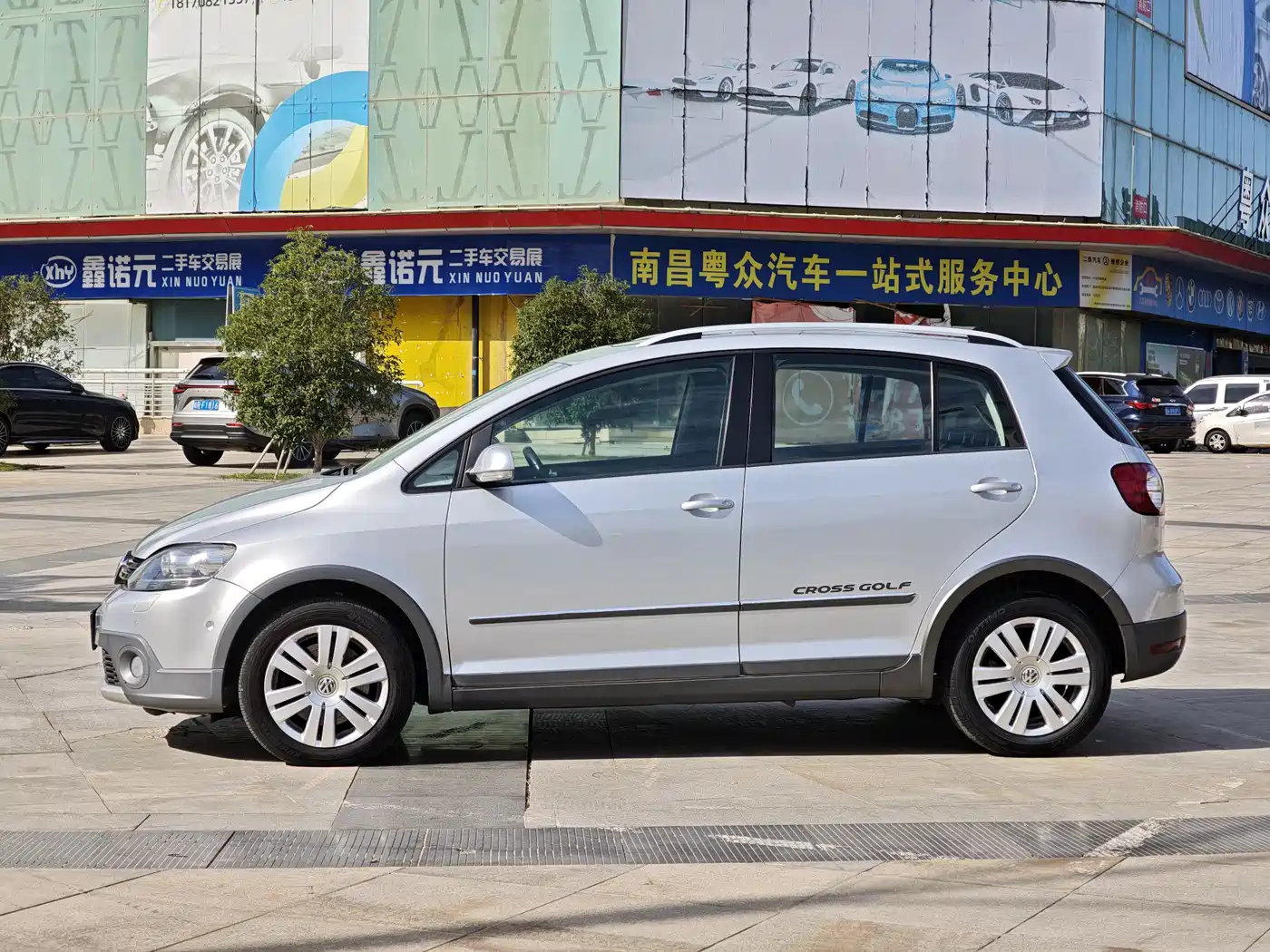 Volkswagen Golf (Import) 2011 1.4TSI Cross Golf фото 4