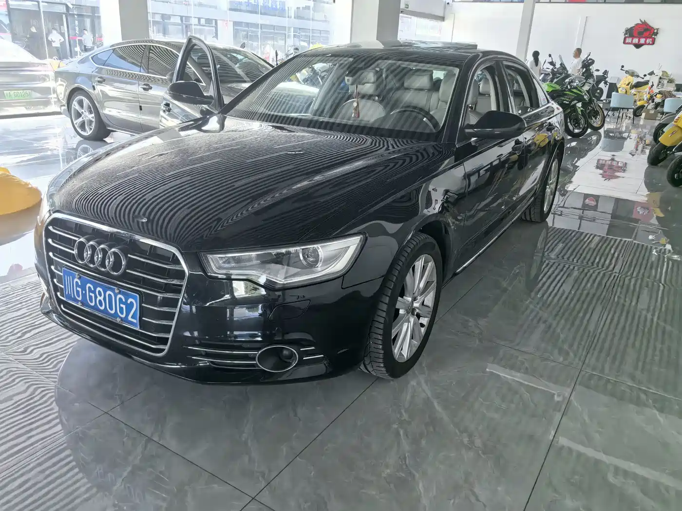 Audi A6L 2012 35 FSI Luxury
