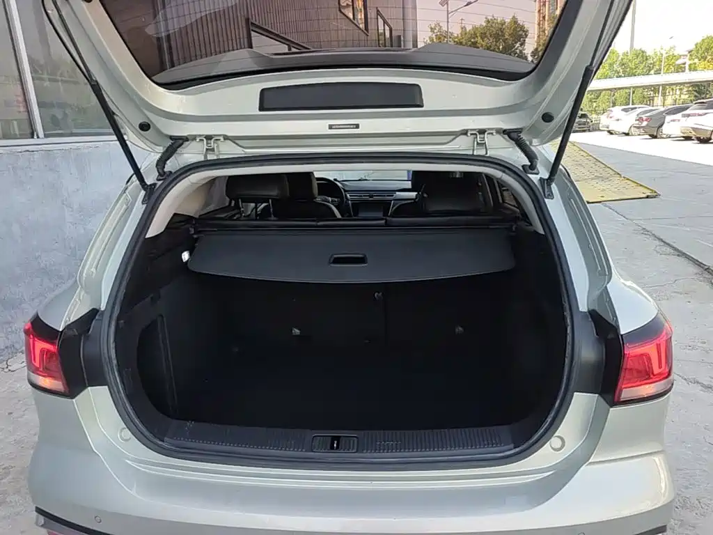 Roewe Ei5 2019 2019 Model Smart Connect Flagship Edition