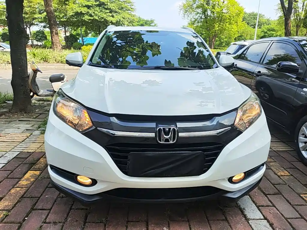 Honda Vezel 2016 2015 1.8L CVT FWD Elite