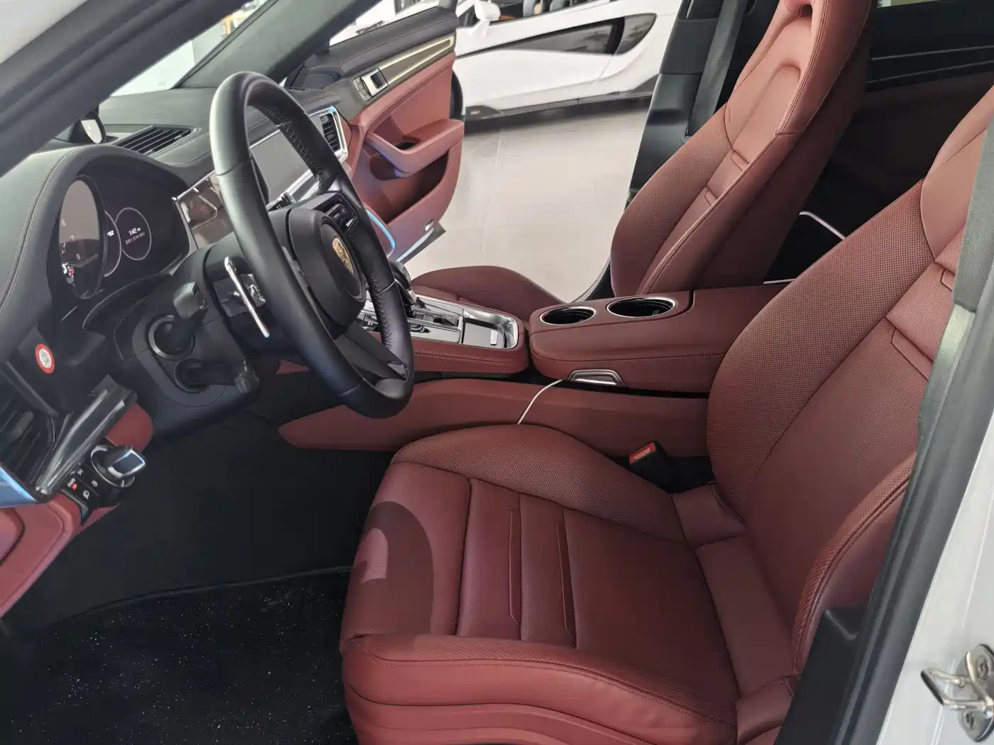 Porsche Panamera 2022 Panamera 2.9T Platinum Edition фото 9