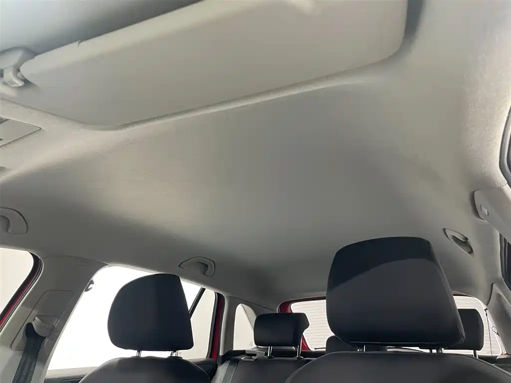 Škoda Skoda Rapid Spaceback 2016 Facelift 1.4L Manual Forward Edition фото 17
