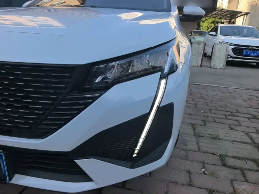 Photo 24 - Peugeot 408