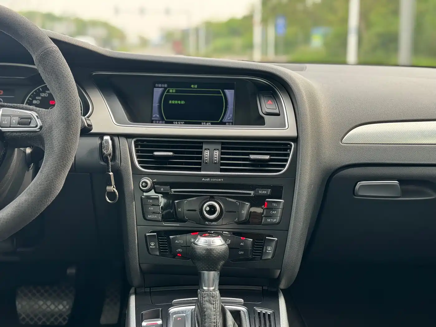 Audi A4L 2013 40 TFSI quattro Personality Sport фото 11