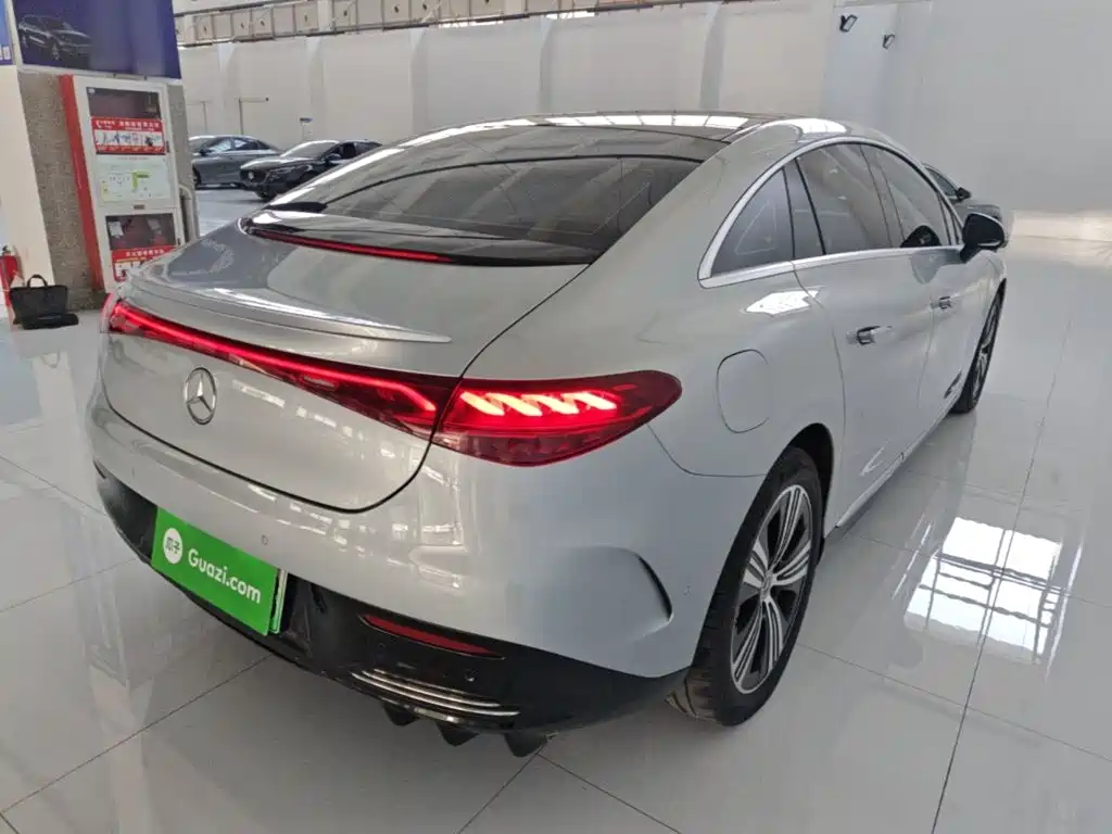 Фото 7 - Mercedes-Benz EQE