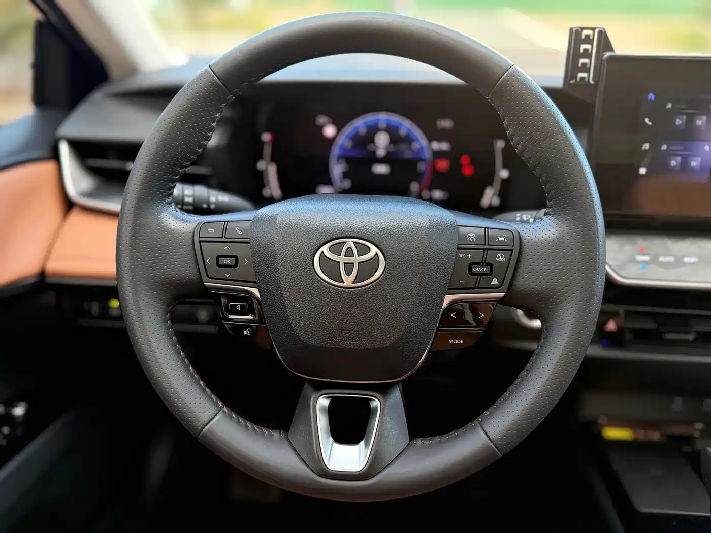 Toyota Camry 2025 2024 2.0GVP Luxury Edition