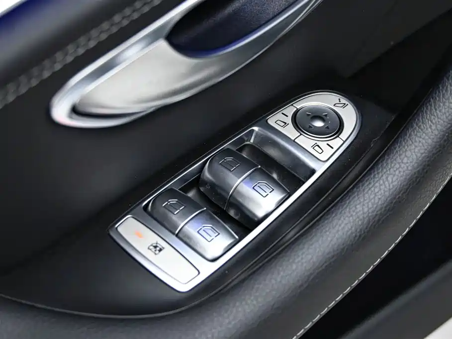 Mercedes-Benz CLS 2022 CLS 300 Luxury фото 22