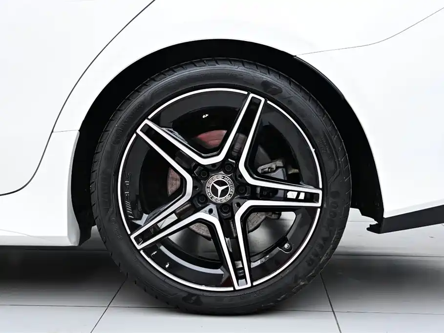 Mercedes-Benz CLS 2022 CLS 300 Luxury фото 35