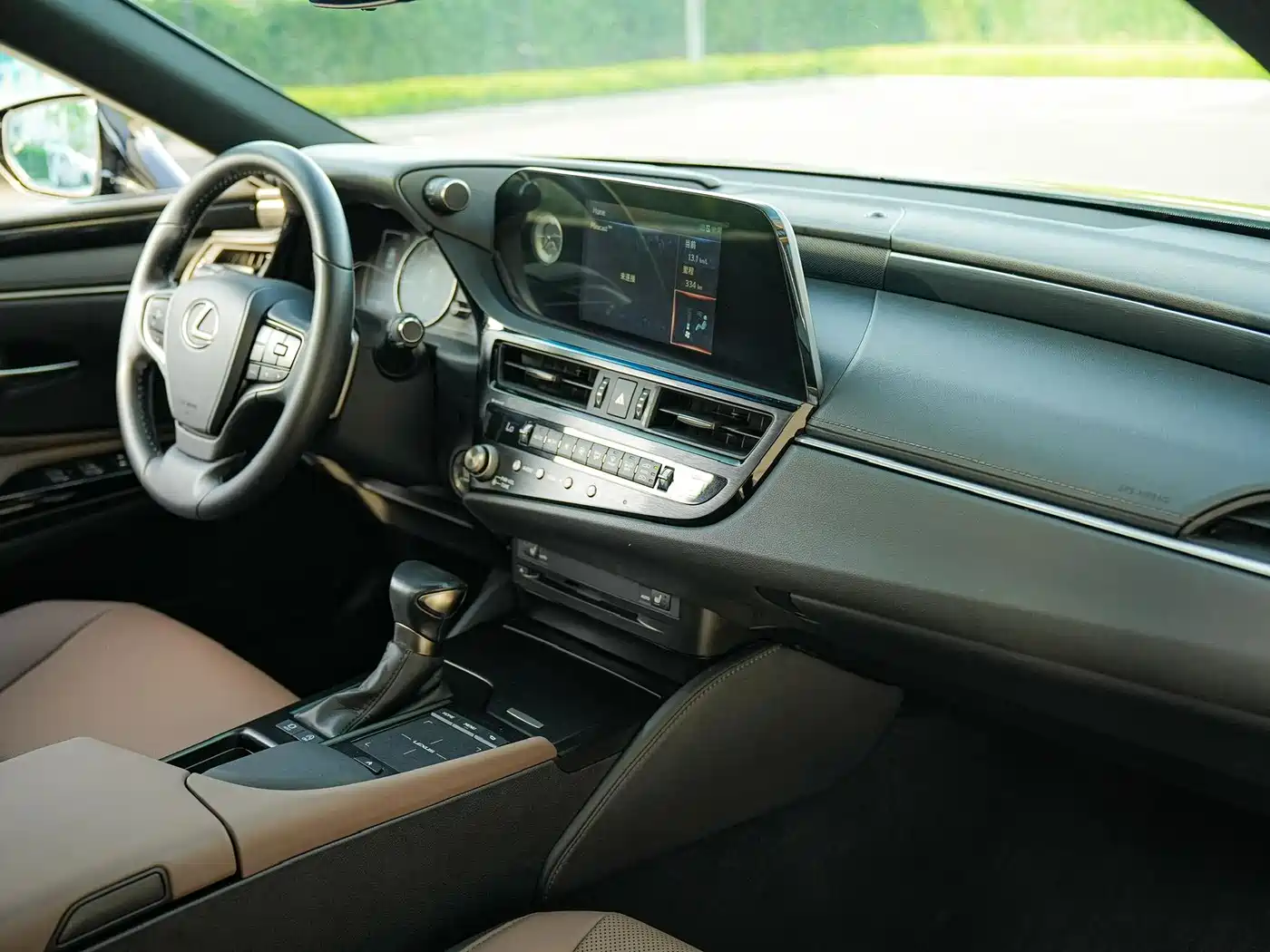 Lexus ES 2021 200 Excellence Edition фото 10