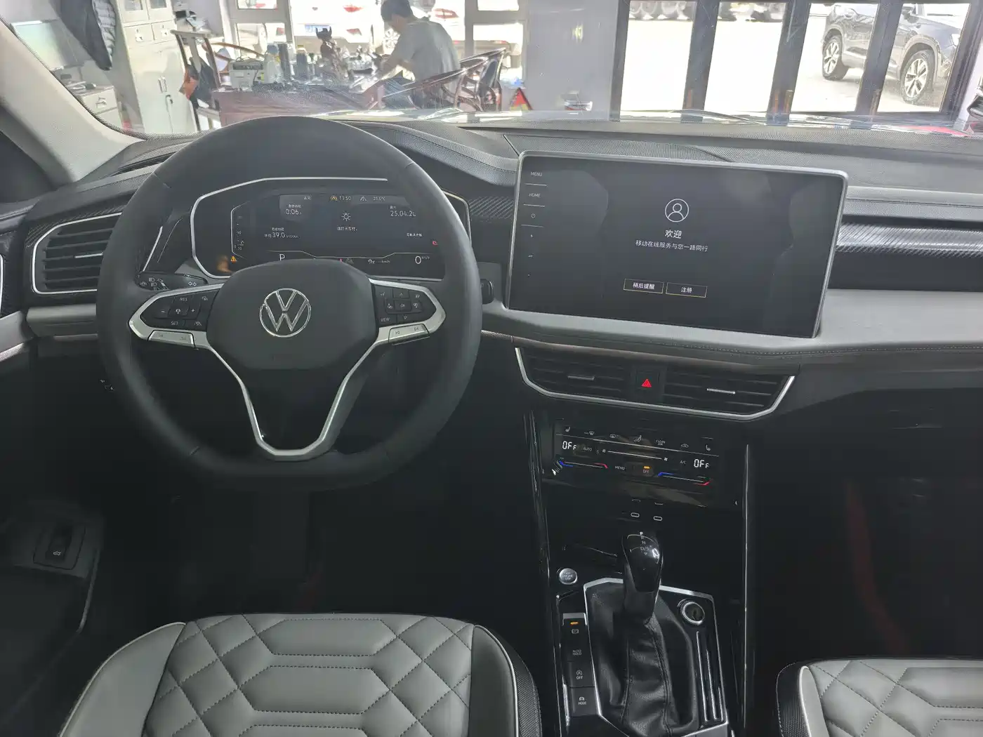 Volkswagen Tayron 2023 280TSI 2WD Luxury Plus Advanced Edition фото 10