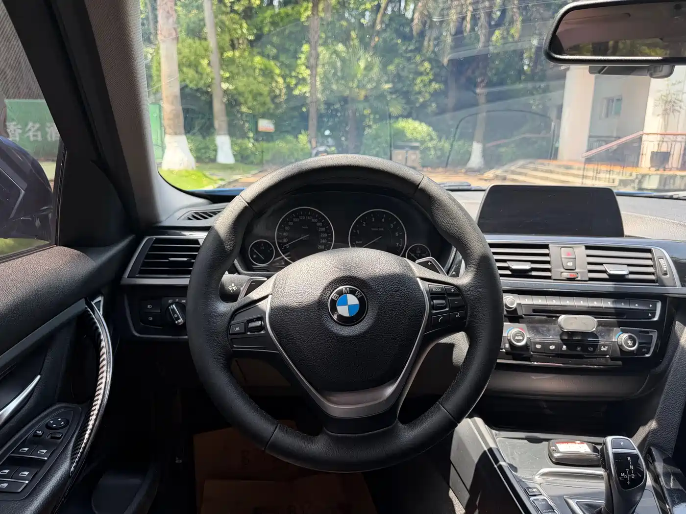 BMW 3 Series 2017 320Li M Sport фото 11