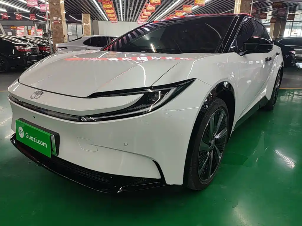 Toyota bZ5 2025