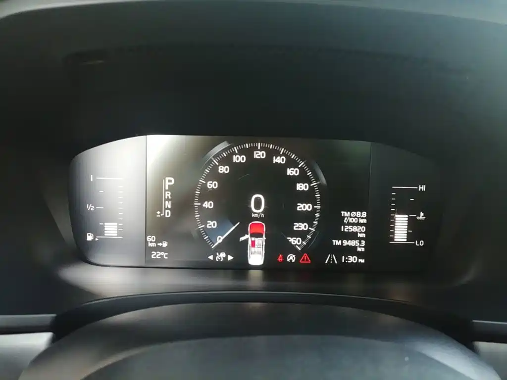 صورة 12 - Volvo S90