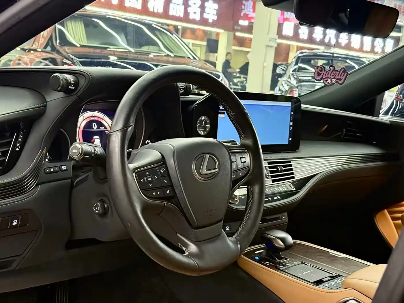 Lexus LS 2022 2023 500h Excellence Edition