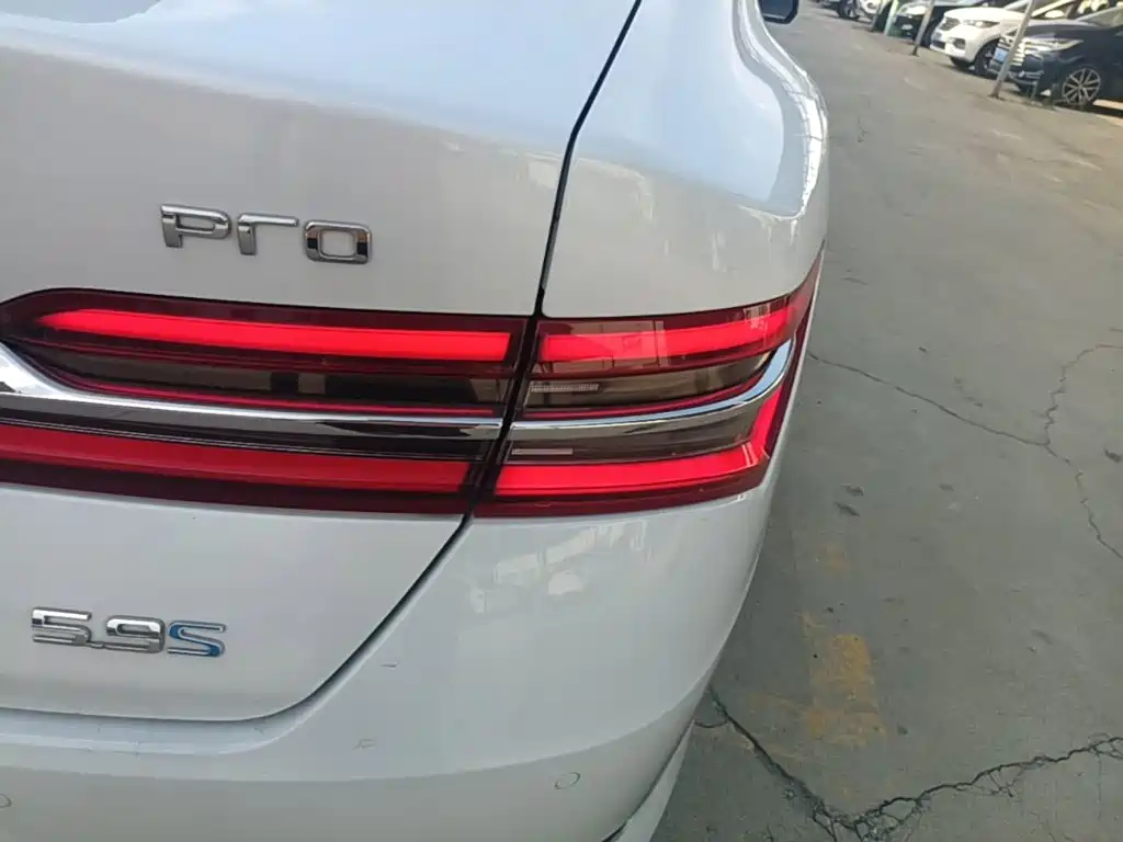 BYD Qin Pro New Energy 2019 2019 DM Super Edition 1.5TI Automatic Smart Connected Jin Xuan Type China VI