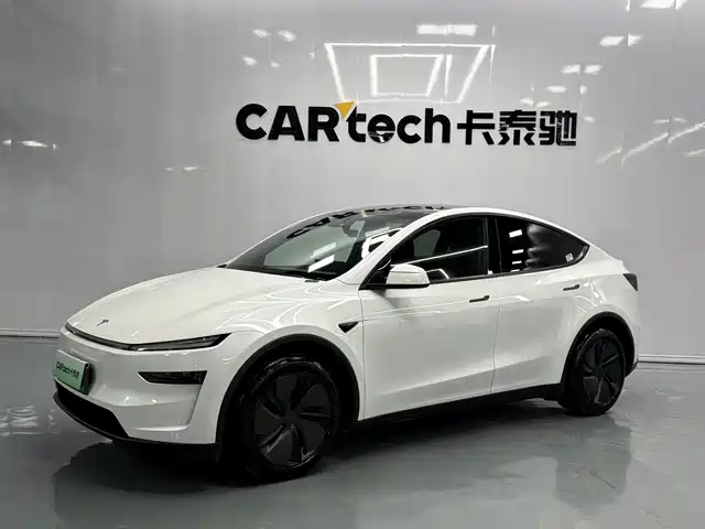 Tesla Model Y 2025