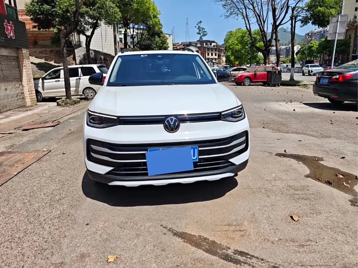 VOLKSWAGEN TUYUE