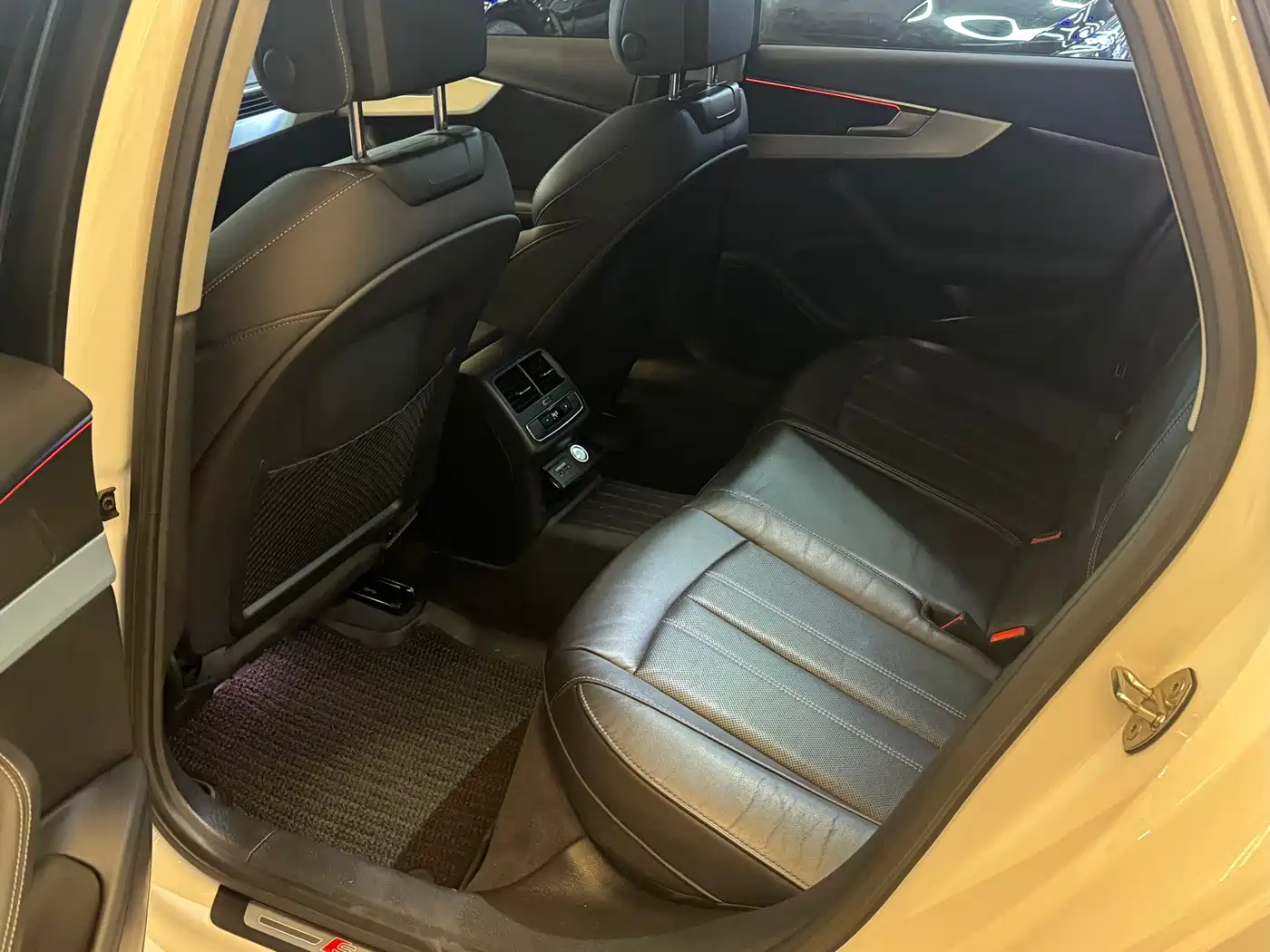 Audi A4L 2020 40 TFSI Fashion Dynamic Edition фото 12