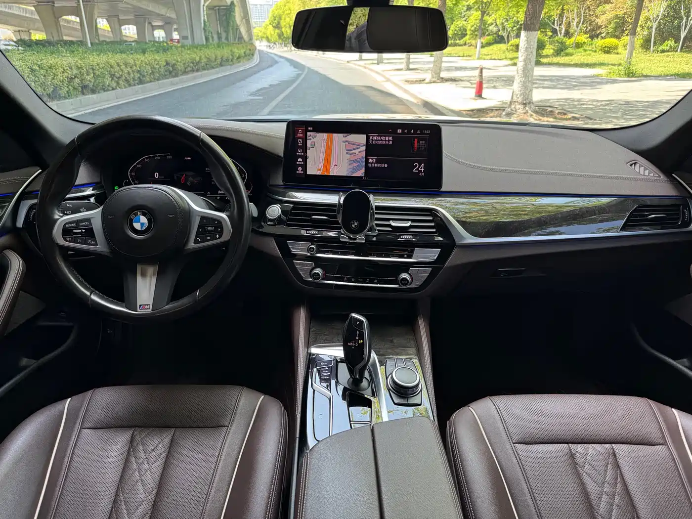 BMW 5 Series 2022 525Li M Sport Package фото 6