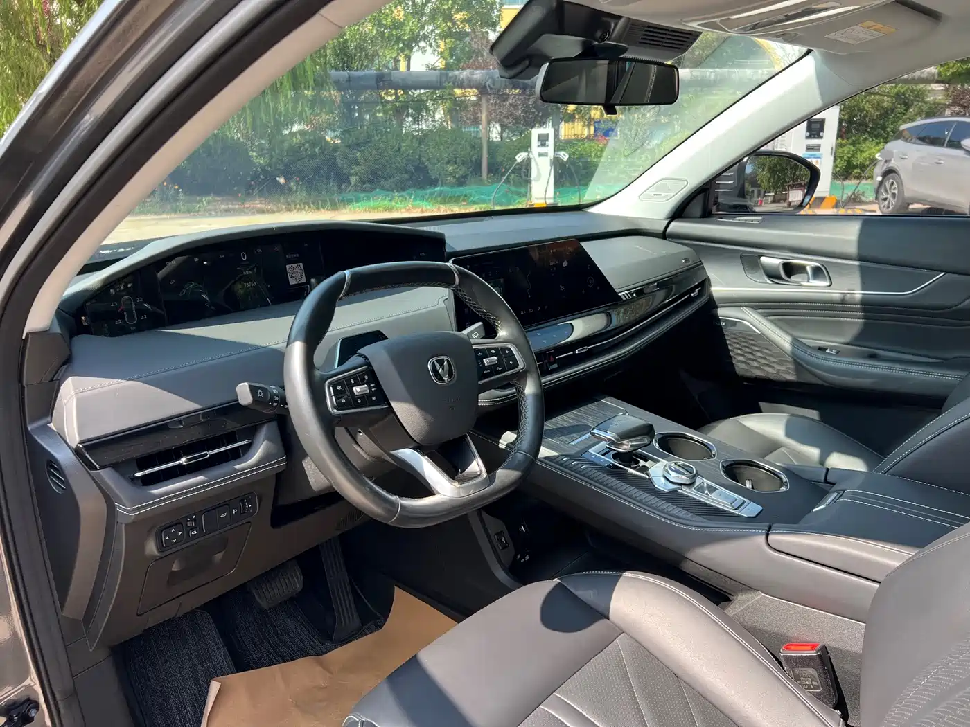 Changan UNI-K 2023 2023 2.0T 2WD Delight Edition