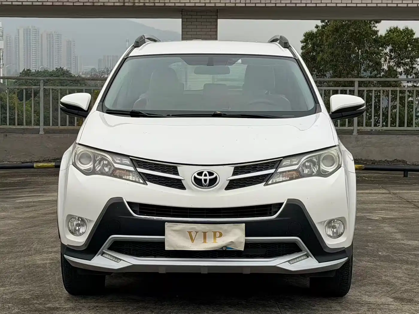 Toyota RAV4 Rongfang 2013 2.0L CVT 2WD Urban фото 2