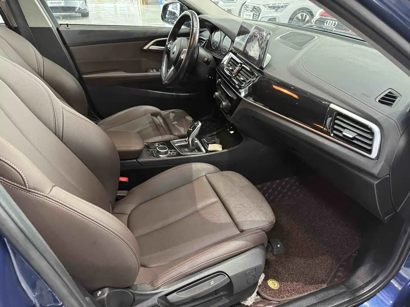 BMW 1 Series 2021 Facelift 120i M Sport Shadow Edition фото 13