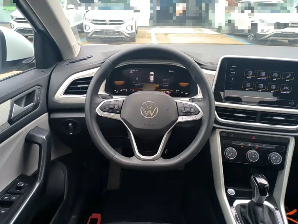 Volkswagen T-Roc, миниатюра 11