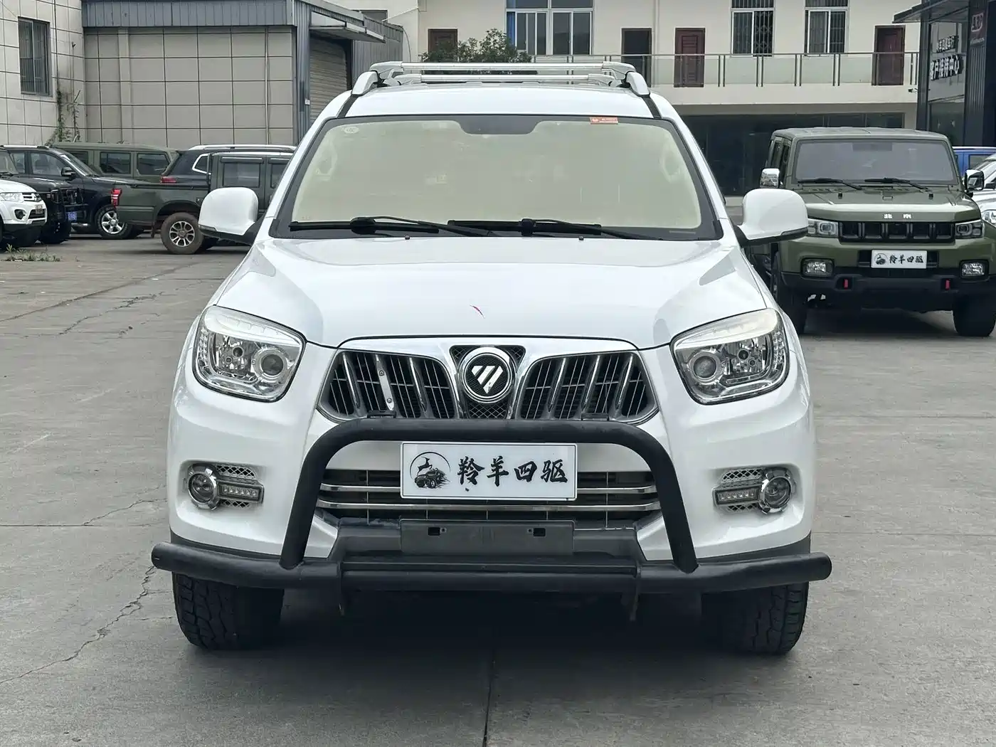Foton Savana 2020 2017 2.8T Automatic 4WD Diesel Luxury 5-seater