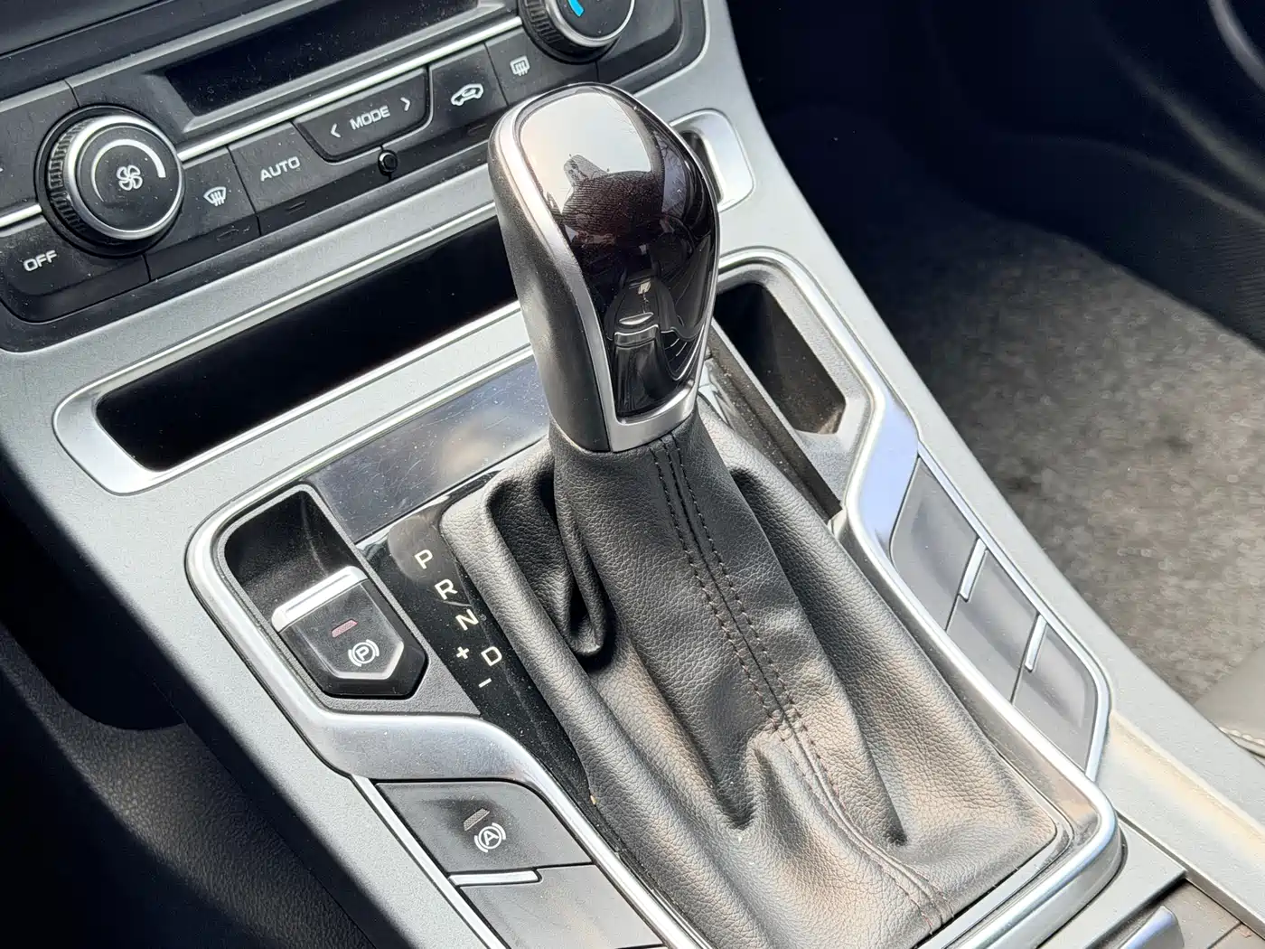 GEELY AUTOMOBILE EMGRAND