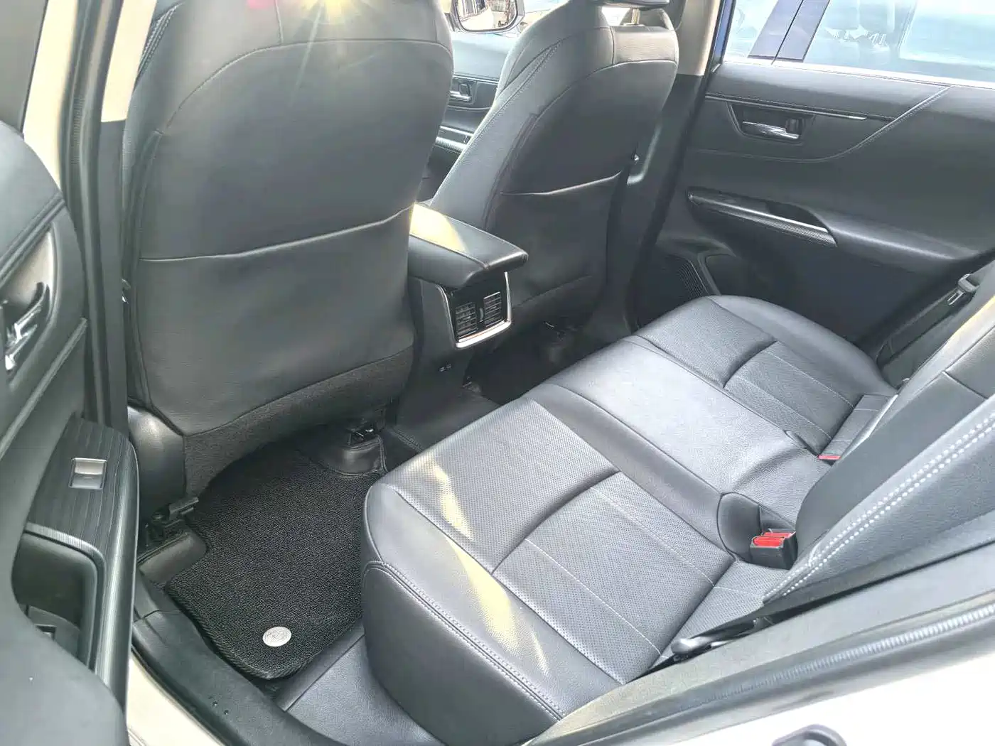 Toyota Lingfang HARRIER 2023 2022 2.0L CVT 2WD Premium Edition