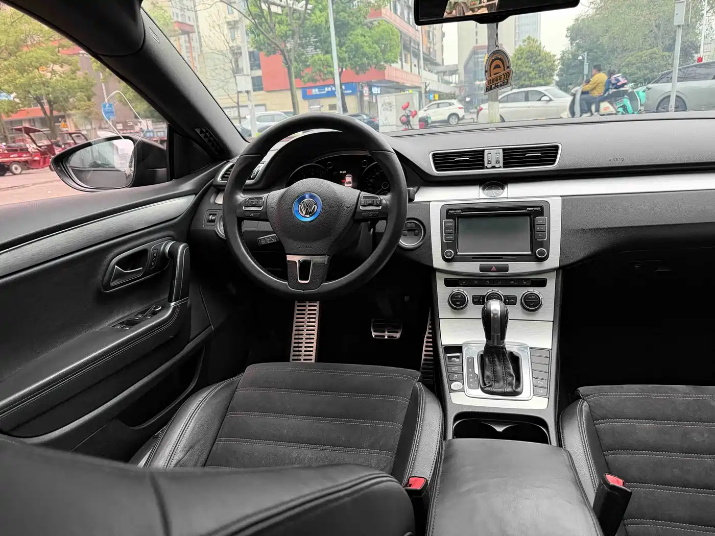 Volkswagen FAW-Volkswagen CC 2016 Model 2.0TSI Luxury фото 10