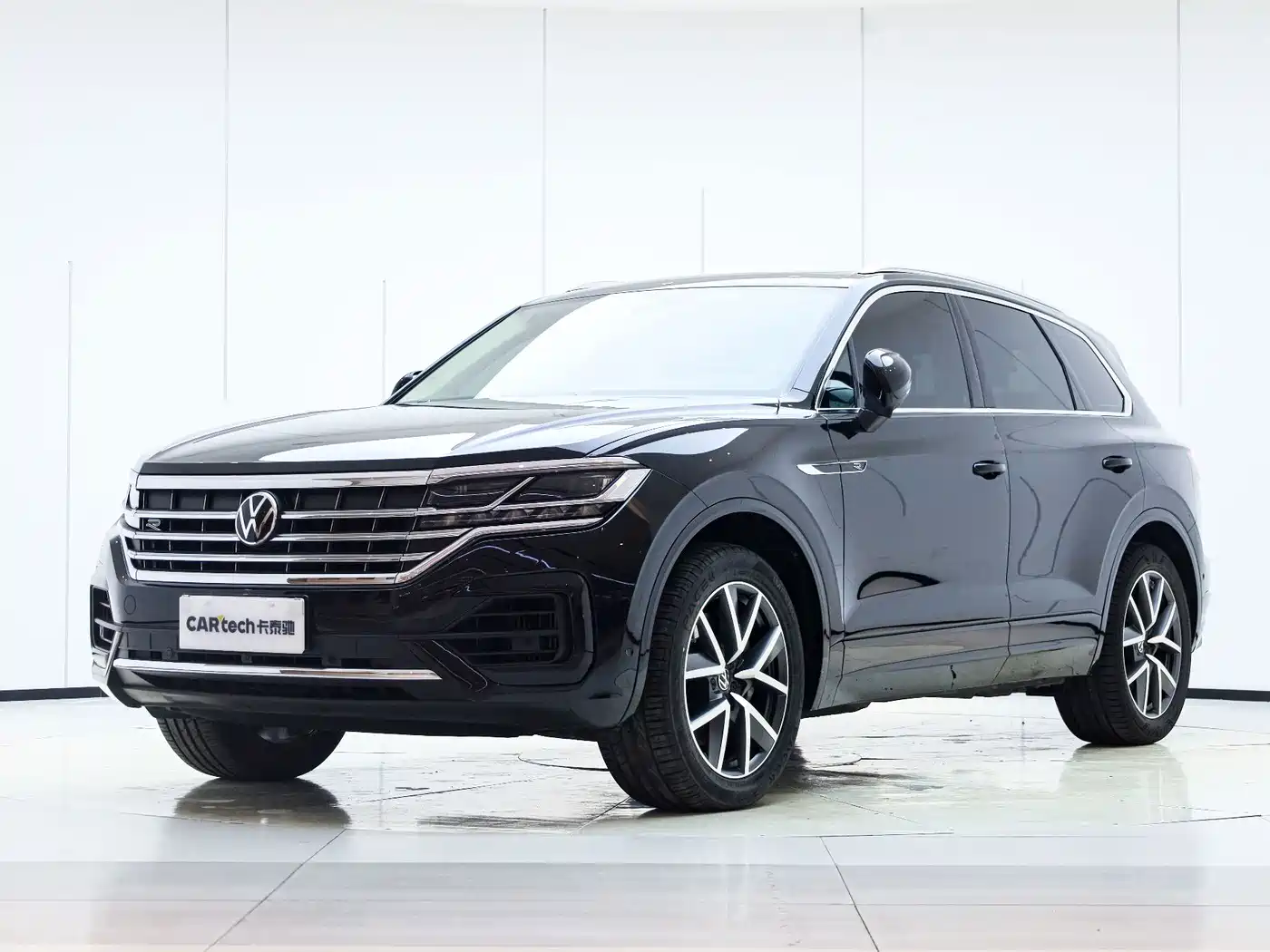 Volkswagen Touareg 2024 2023 3.0TSI R-Line Classic Sports Package
