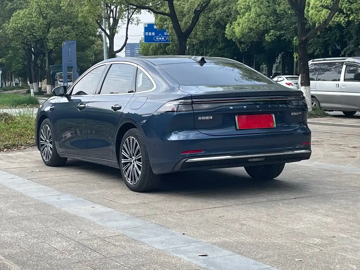 Geely Galaxy Galaxy A7 2025 EM-i фото 6