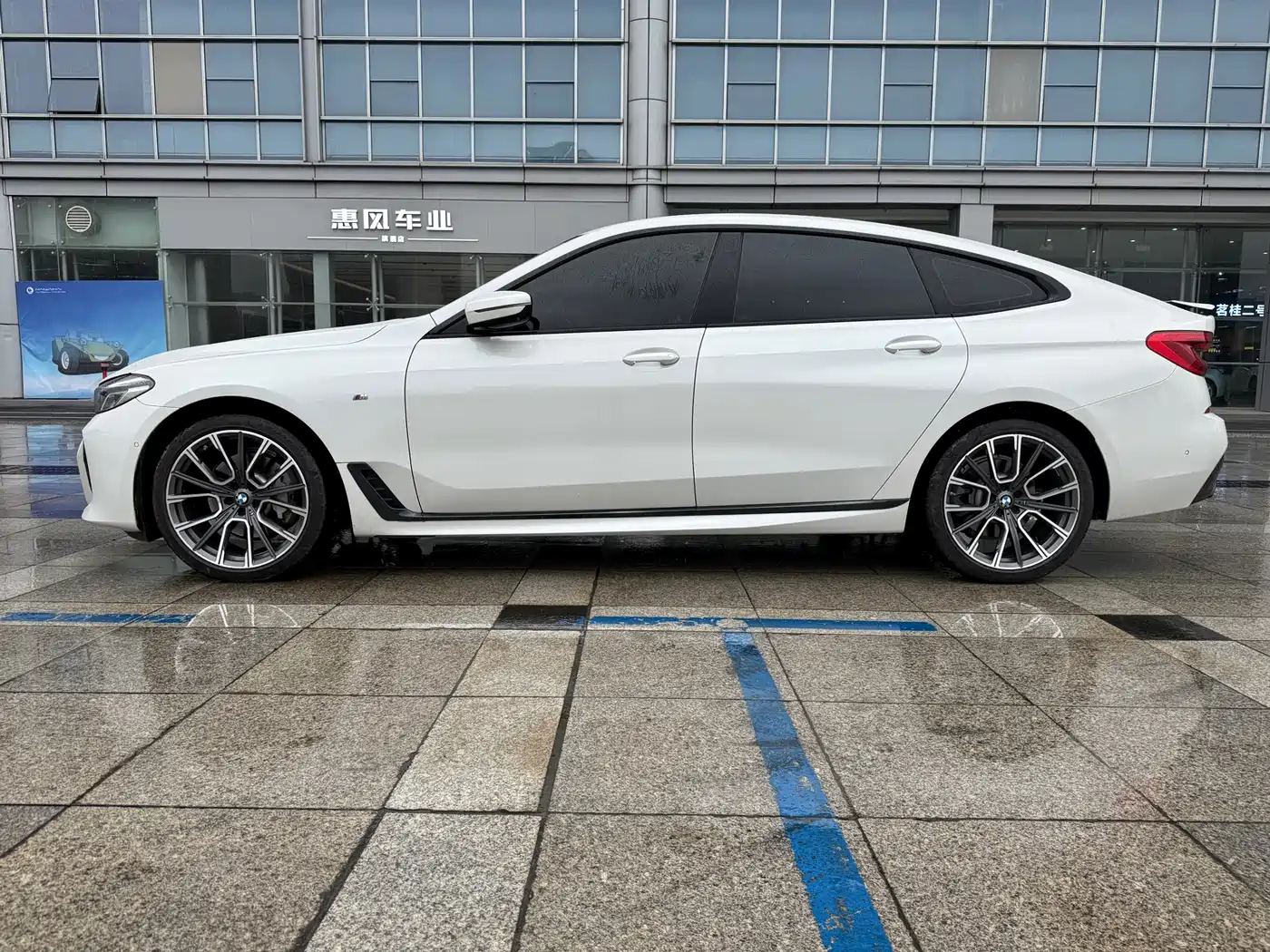 BMW 6 Series GT 2021 630i M Sport Package фото 2