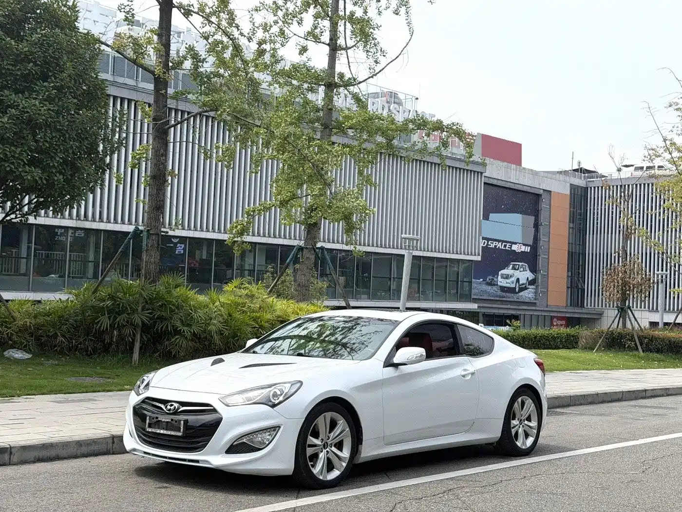 Hyundai Genesis Coupe