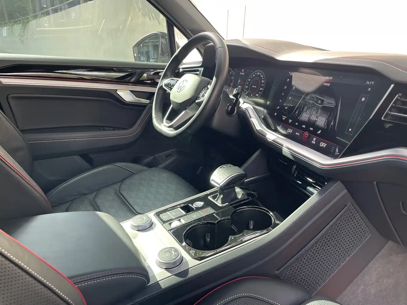 Volkswagen Touareg 2023 2022 3.0TSI 20th Anniversary Special Edition