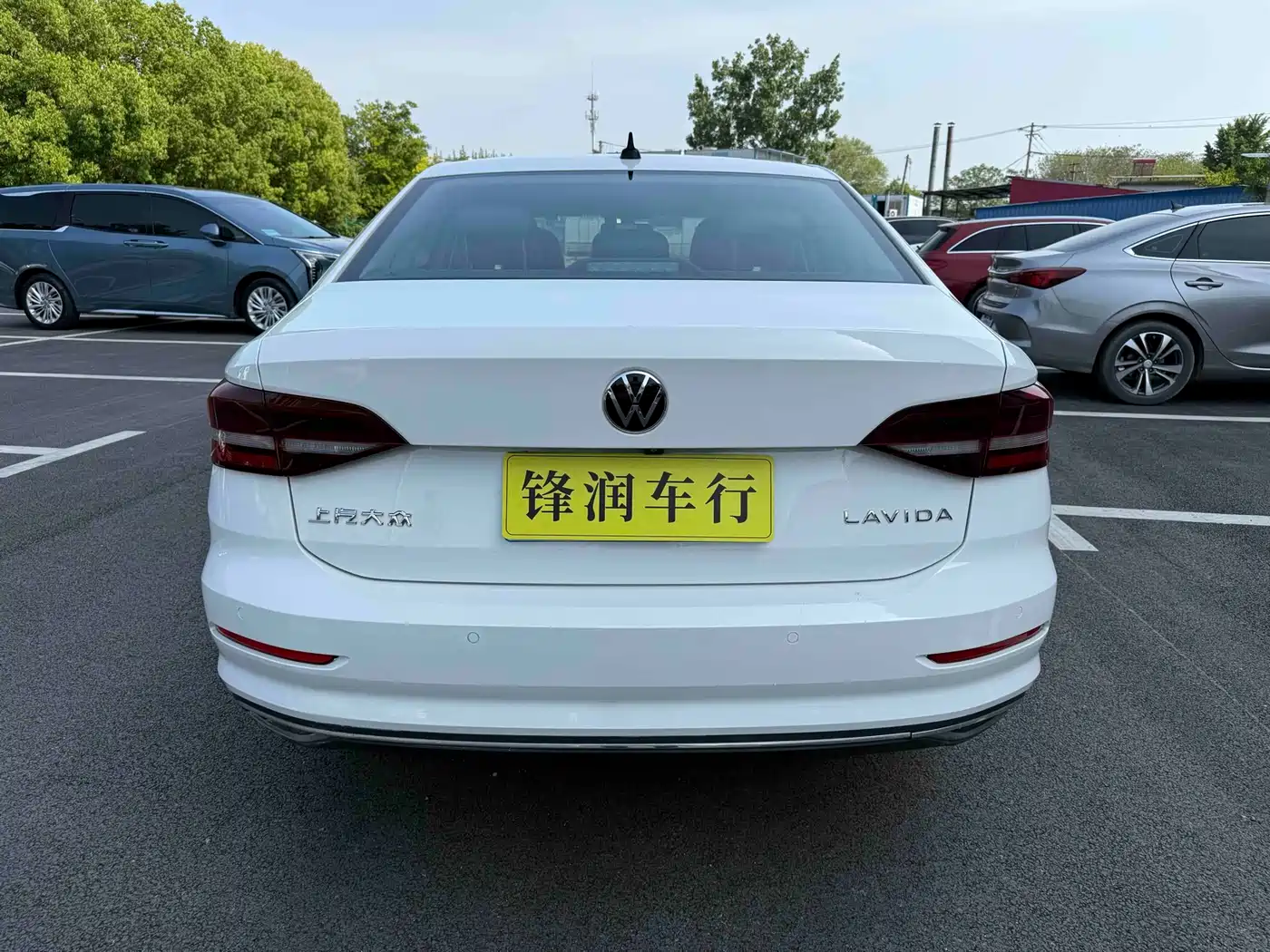 Volkswagen Lavida 2022 1.5L Auto Comfort Edition фото 5