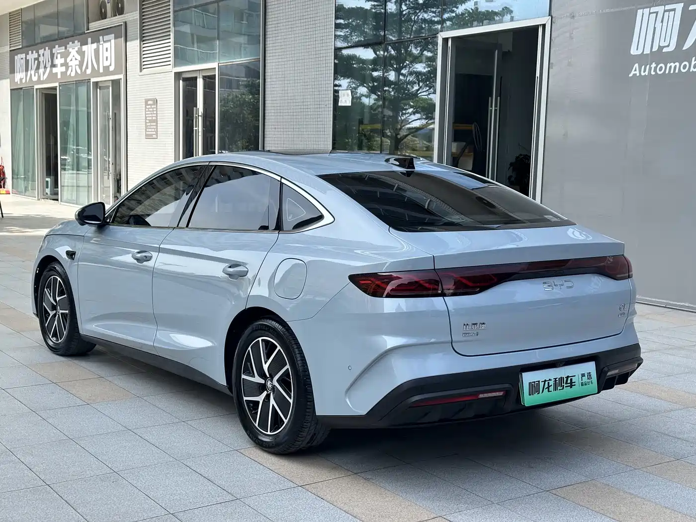BYD Qin L 2025 DM-i Smart Drive 80KM Premium фото 13