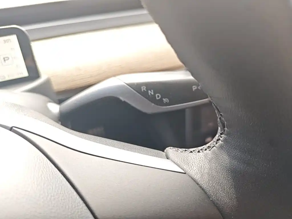 Фото 14 - Tesla Model 3
