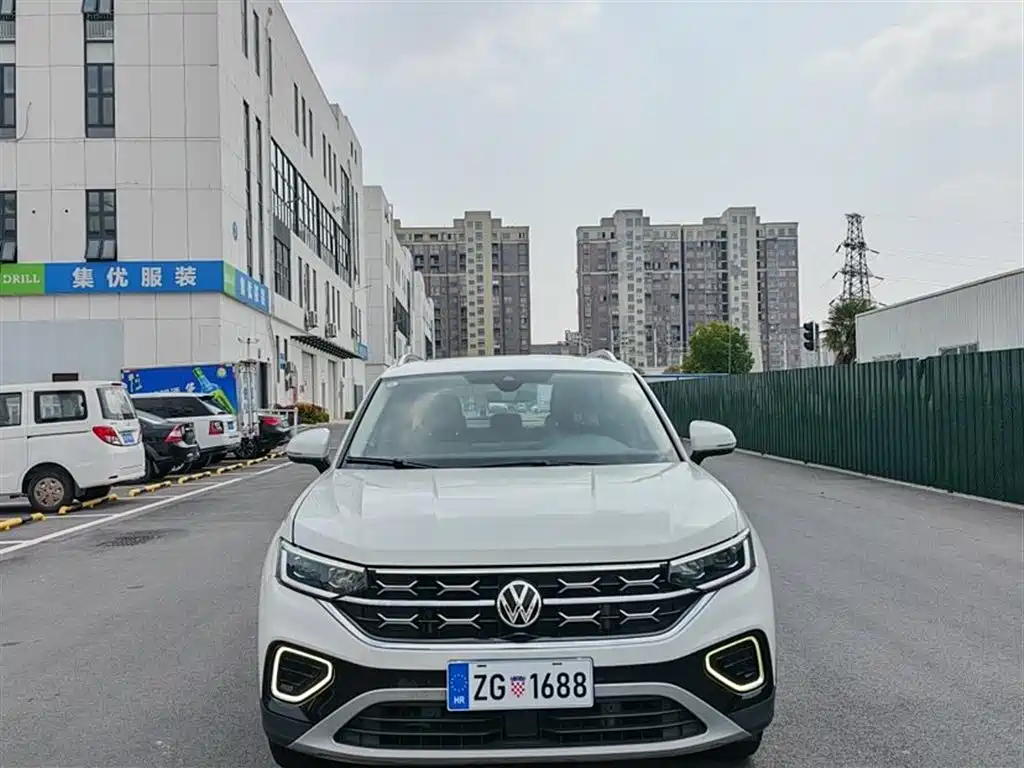Volkswagen Tayron 2023 330TSI 2WD Luxury Plus Advanced Edition фото 2