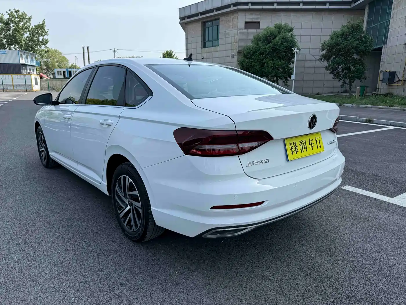 Volkswagen Lavida 2022 1.5L Auto Comfort Edition фото 6