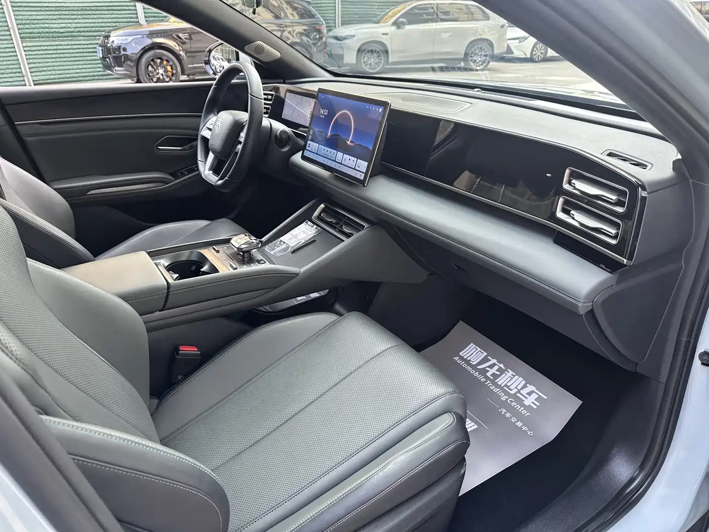 BYD Qin L 2025 DM-i Smart Drive 80KM Premium фото 22