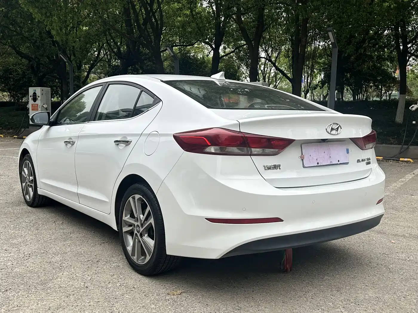 Hyundai Elantra 2016 Model 1.6L Automatic Smart Elite фото 6