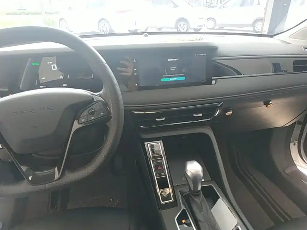 Roewe i5 2025 2024 1.5L CVT Prestige Edition
