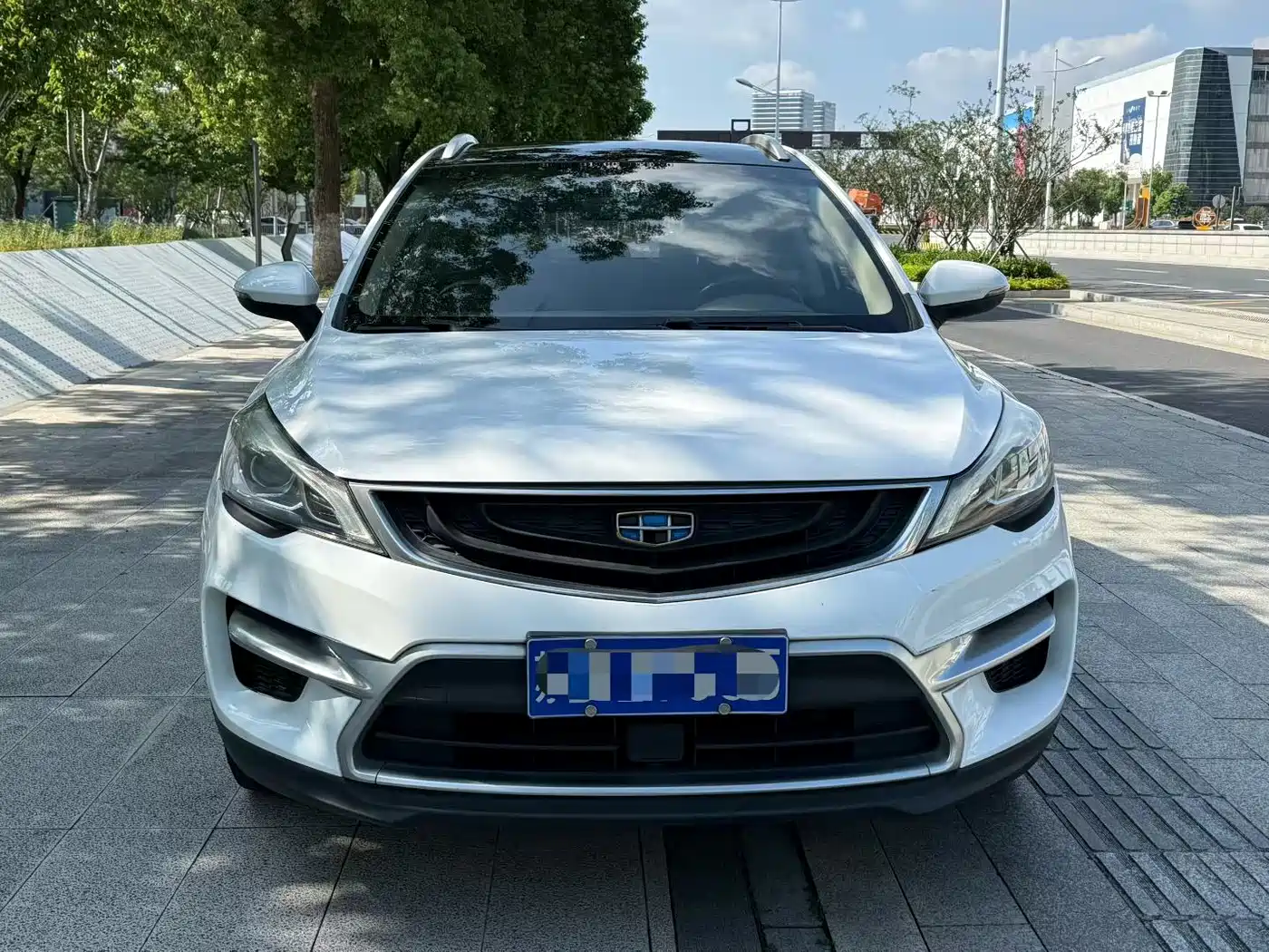 Фото 2 - Geely Emgrand GS