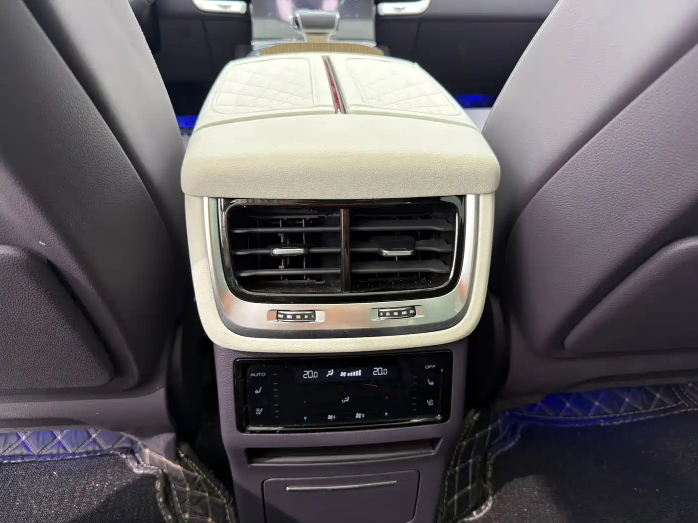 Hongqi E-HS9 2023 2022 660km Qi Chang Edition (6-seater)